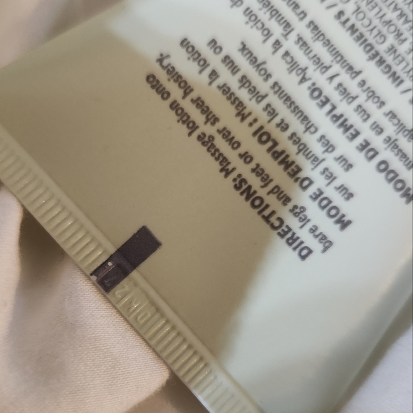 Mary Kay Mint Bliss Energizing Lotion - Picture 5 of 7